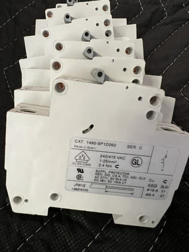 Allen Bradley 1492-SP1D050 Circuit Breaker Series C (LOT OF 6 BREAKERS) - Thumbnail 3