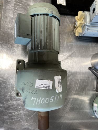 Tsubaki Gear Motor GMTA10-18L30BV4 - Image 1