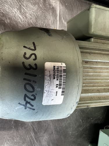 Tsubaki Gear Motor GMTA020-28L200BV4H - Thumbnail 6