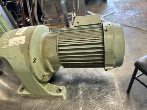 Tsubaki Gear Motor GMTA10-18L30BV4 - Thumbnail 4