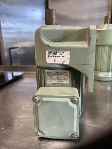 TSUBAKI EMERSON GMTA010-24L60V4H GEAR MOTOR 3ph 460v - Image 1