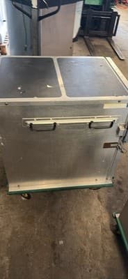 Cres Cor 309-188C (8 Full size Sheet Pan) Capacity Half Size Mobile Cabinet - Thumbnail 3