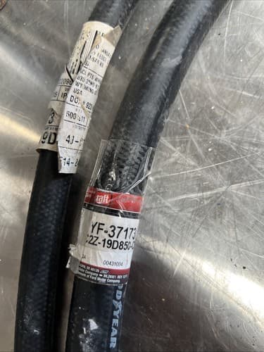 Manifold & Tube Assy Motorcraft YF37173 - Thumbnail 2