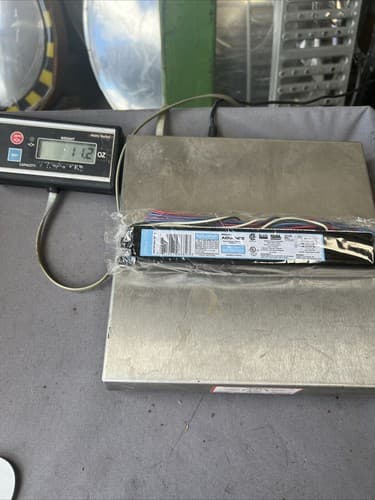 Philips Advance Optanium Light Ballast IntelliVolt 120V 277V IOPA-2P32-LW-N - Image 1