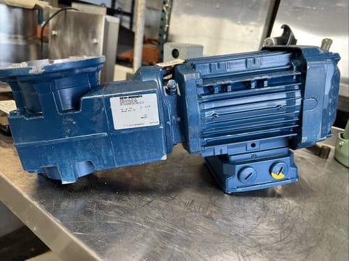 Sew-Eurodrive Gearmotor/Gearbox/Motor KAF19DRN71M4 - Thumbnail 4