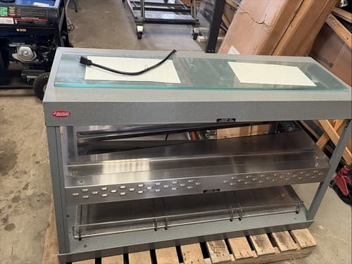 Hatco GRHD-3PD 45.5" Wide Countertop Heated Display Case - Image 1