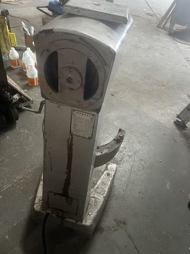 Used Hobart D-300T Commercial 30Qt Dough Mixer - 115v 1/2 hp (For Parts Only) - Thumbnail 3