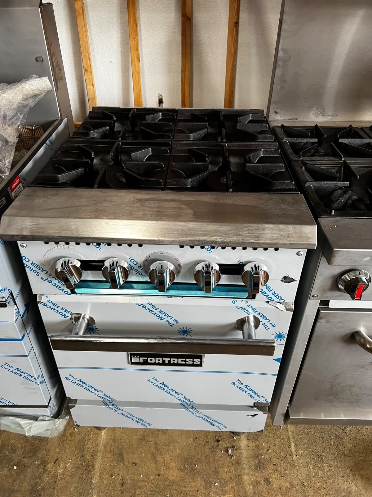 Restaurant Range Oven 24” 4 Open Burners Natural gas - Thumbnail 5