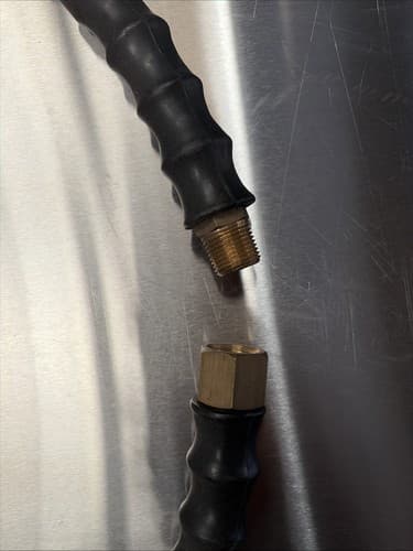 3 ft. 3/8 Inch 300 PSI Oil Resistant Rubber Air Hose Tail - Thumbnail 3