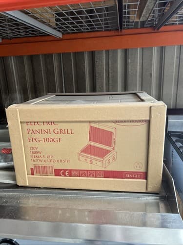 Sandwich Panini Grill w/ 13" x 9" Grooved Plates - Thumbnail 2
