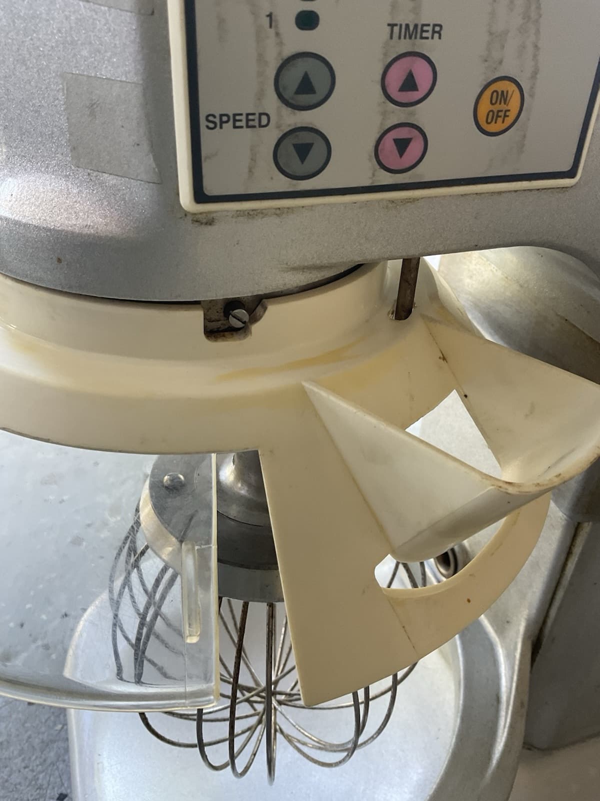 VOLLRATH 40755 7qt COMMERCIAL COUNTERTOP MIXER - Thumbnail 8
