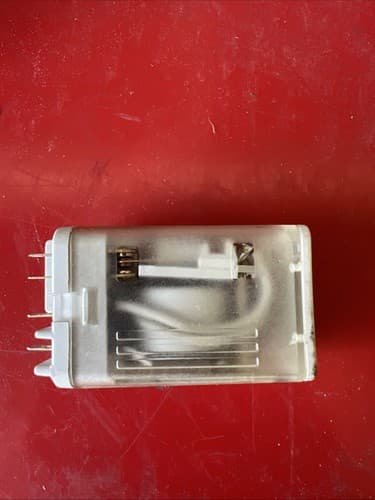 700HB33A1 Allen Bradley Relay (lot of 6) 120V - Thumbnail 3