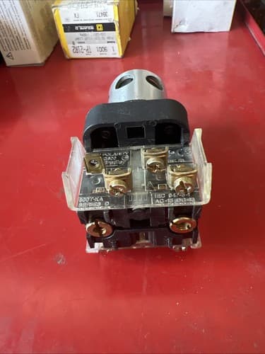 ALLEN BRADLEY 800T-QAL10G / PUSH BUTTON GREEN - Thumbnail 5