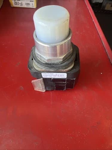 Allen-Bradley 800T-PT16 Push Button Switch White - Thumbnail 3
