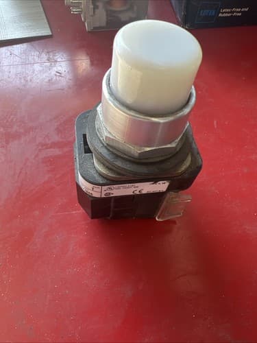 Allen-Bradley 800T-PT16 Push Button Switch White - Thumbnail 2