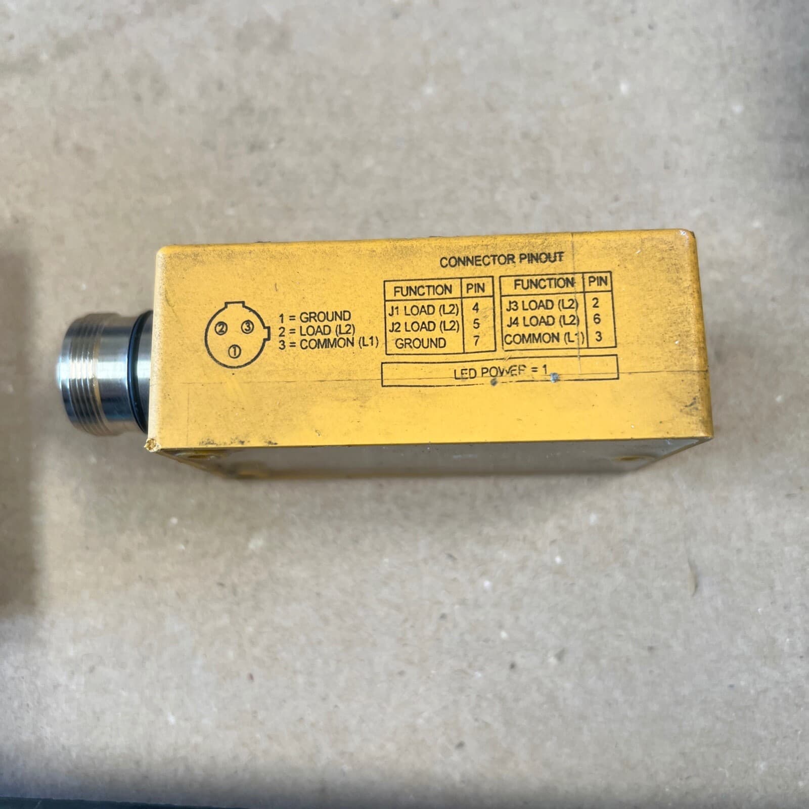 Turck VBKB 80-CS12 Junction Box - 8 Port, M23 Multifast, Home Run Exit, 250 Volt - Thumbnail 2