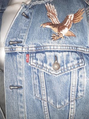 Limited Levi's Denim Trucker DenIm Jacket, SZ M Eagle and Japan Map embroidery - Thumbnail 6