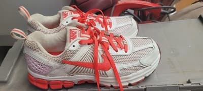 Nike GS Zoom Vomero 5 Valentine's Day HV5171-121 Size 7Y Youth - Image 1