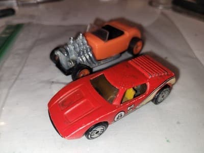 2 Vintage Hot Wheels 93 Orange Hot Rod & 69 Red Champion Bell 8 Race Car - Thumbnail 7