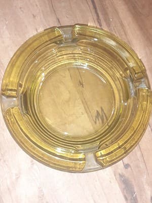 2 Small Vintage Mid Century Green & Amber Glass Ashtrays FREE SHIPPING Retro - Thumbnail 3