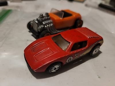 2 Vintage Hot Wheels 93 Orange Hot Rod & 69 Red Champion Bell 8 Race Car - Thumbnail 5