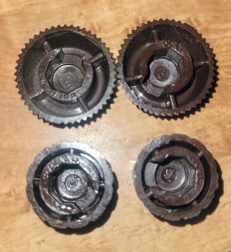 4 Sets of VINTAGE BAKELITE BROWN BUTTON TUBE RADIO KNOB LOT FREE SHIPPING. - Thumbnail 2