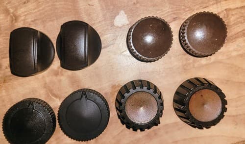 4 Sets of VINTAGE BAKELITE BROWN BUTTON TUBE RADIO KNOB LOT FREE SHIPPING. - Thumbnail 6