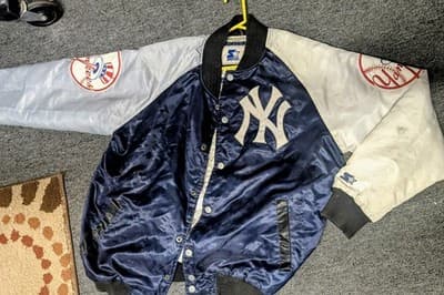 Vintage NEW YORK YANKEES STARTER Jacket BLUE/GRAY Large Good Condition - Thumbnail 2