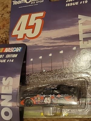 Lot Of 2001 Petty #19 1/24  Jones Team Caliber Owners Nascar Diecast - Thumbnail 4