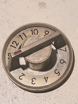 SMALL RETRO TV TELEVISION SELECTOR KNOB - VINTAGE -2-13 NUMBERS - Image 1
