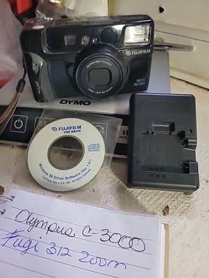 Fujifilm Discovery 312 Zoom 35mm Film Camera Point & Shoot Black Panorama
