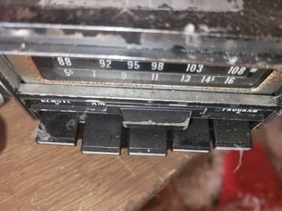 1978 - 87 Chevrolet GMC Blazer Jimmy factory AM/FM stereo radio - Thumbnail 4