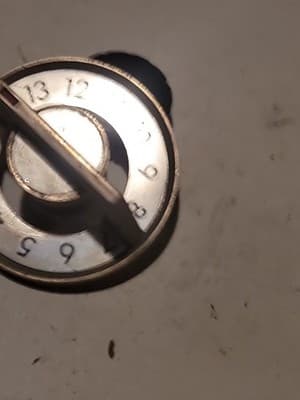 SMALL RETRO TV TELEVISION SELECTOR KNOB - VINTAGE -2-13 NUMBERS - Thumbnail 2