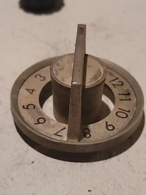 SMALL RETRO TV TELEVISION SELECTOR KNOB - VINTAGE -2-13 NUMBERS - Thumbnail 6