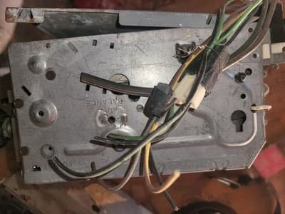1978 - 87 Chevrolet GMC Blazer Jimmy factory AM/FM stereo radio - Thumbnail 8