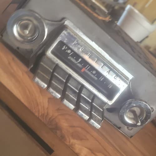 VINTAGE 1959-1962 PONTIAC FULL-SIZE AM RADIO 983579 Catalina Ventura Bonneville - Thumbnail 2