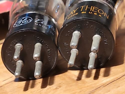 2 GE Black plate & Raytheon Grey plate Type 80 Coke Bottle Vacuum Tubes - Thumbnail 3