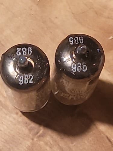 2x Vintage Valvo EF-98 NOS NIB Pentode Vacuum Tubes 6ET6 - Thumbnail 3