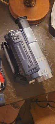 Sony Handycam DCR-TRV140 Digital 8 Camcorder Camera w/ Accessories TESTED Works - Thumbnail 4