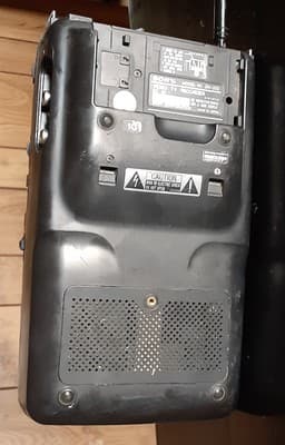 Sony GV-8 Video Walkman Video8 - NOT WORKING (see description for details) - Thumbnail 2