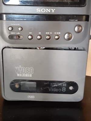 Sony GV-8 Video Walkman Video8 - NOT WORKING (see description for details) - Thumbnail 8