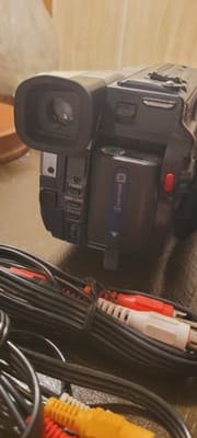 Sony Handycam DCR-TRV140 Digital 8 Camcorder Camera w/ Accessories TESTED Works - Thumbnail 2