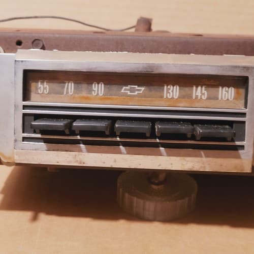 1950s Vintage Chevy Chevrolet Radio/ Car Stereo - Thumbnail 2