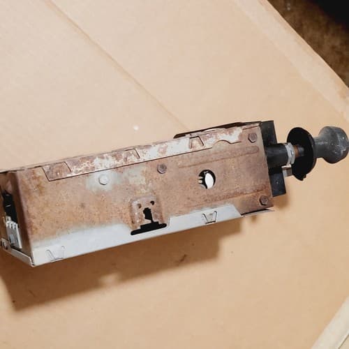 Vintage Delco GM Car Push Button AM Radio Parts - Thumbnail 9