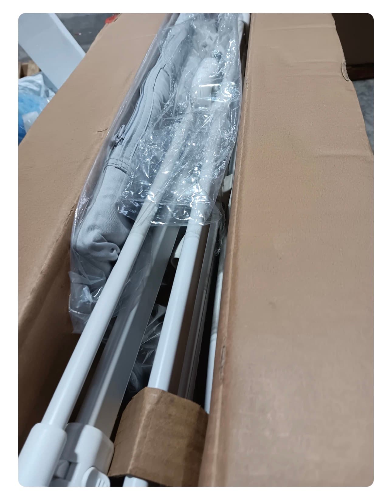 Multi-Function Baby Crib with Breathable Mesh Walls - Thumbnail 7
