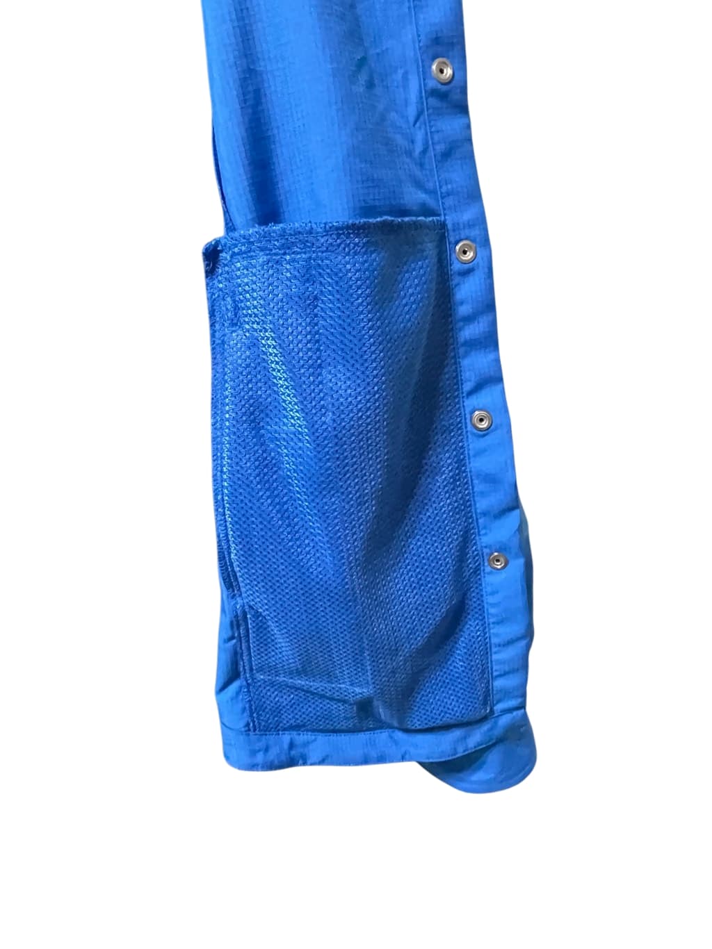 Duluth Trading Co Women’s Cobalt Blue Vented L/S Button front top - Thumbnail 9