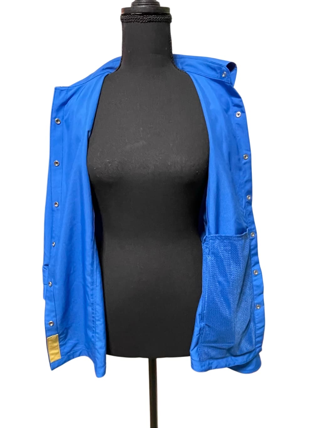 Duluth Trading Co Women’s Cobalt Blue Vented L/S Button front top - Thumbnail 10
