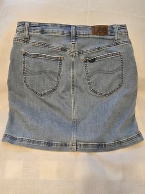 Lee Womens Medium Wash Denim Skort Size 8 Medium Stretch Jean Skirt with Shorts - Thumbnail 2