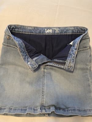 Lee Womens Medium Wash Denim Skort Size 8 Medium Stretch Jean Skirt with Shorts - Thumbnail 4
