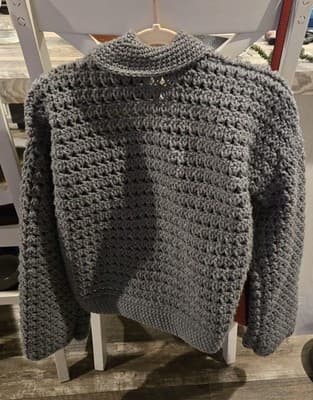 Handmade Chunky Crochet Gray Cardigan Sweater for Women - Thumbnail 2
